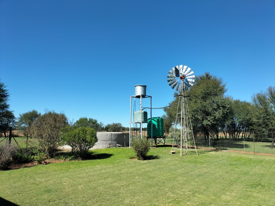 4 Bedroom Property for Sale in Jan Kempdorp Rural Northern Cape